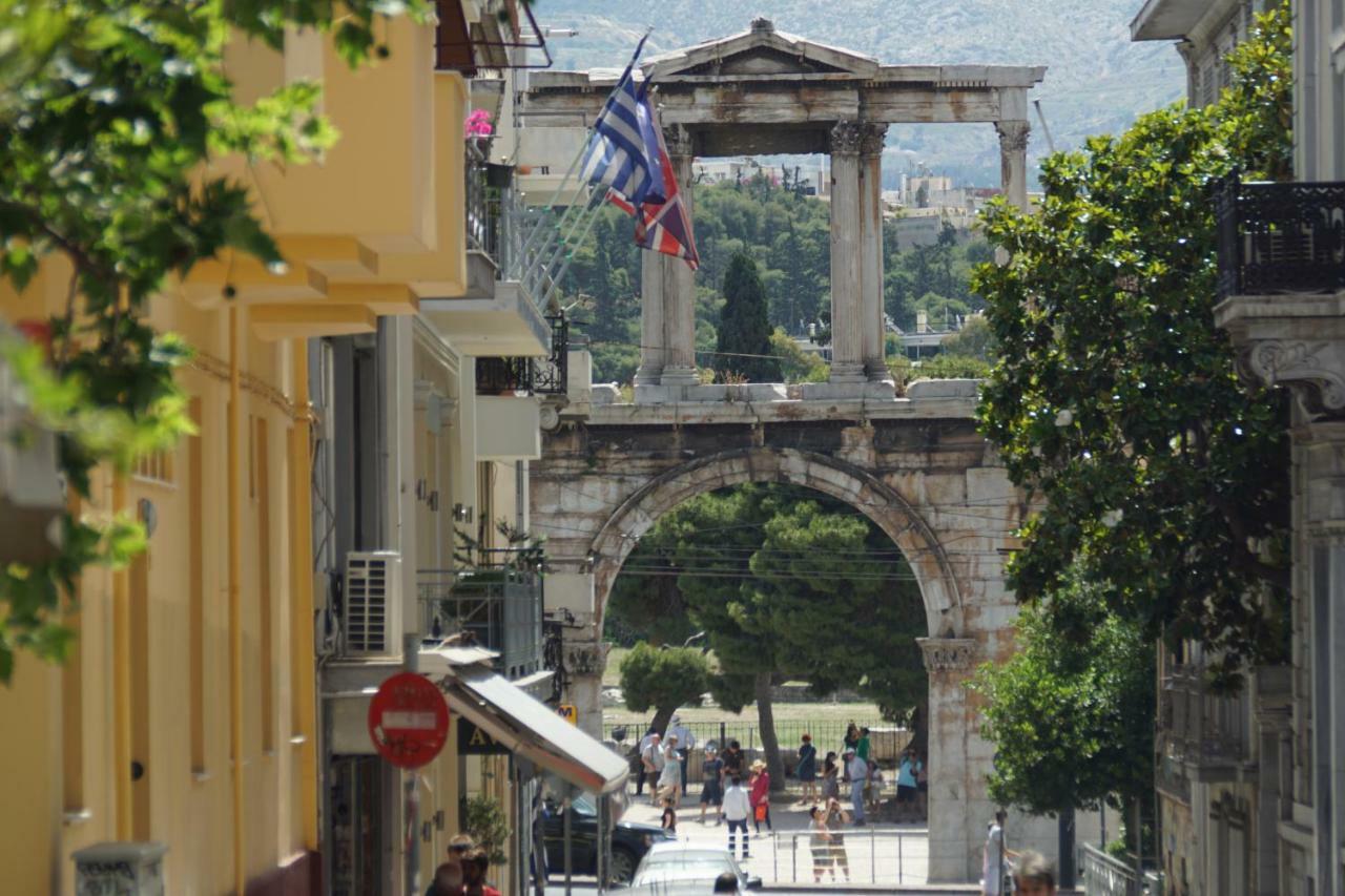 ★ Plaka, Center Of All Greek Legends ★ Athens Exterior photo